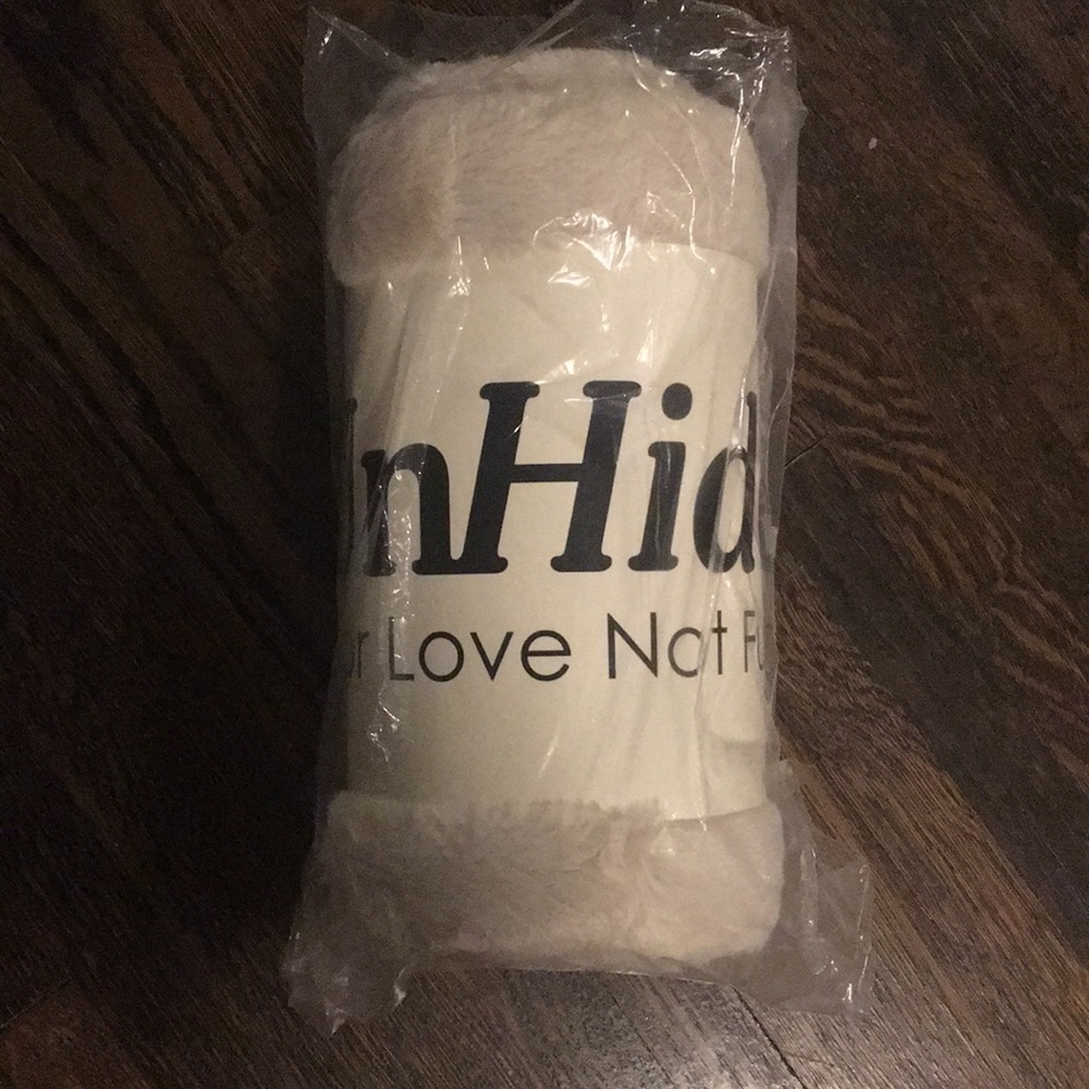 Unhide Blanket
